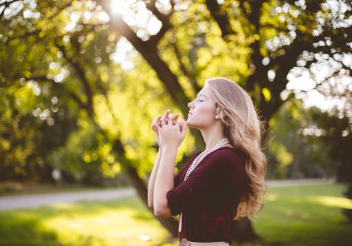 Becoming a Woman Who Genuinely Loves to Pray