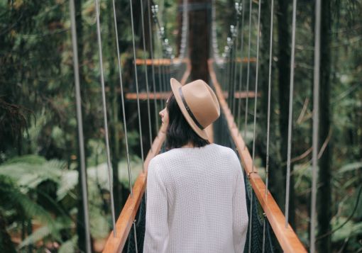 girl with hat