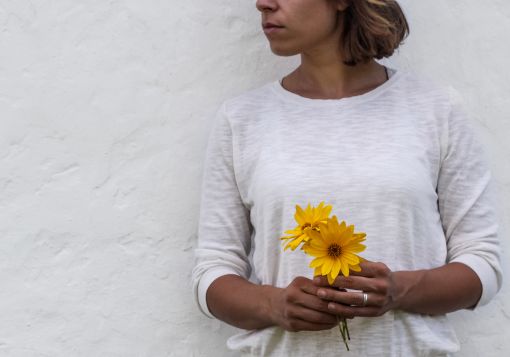 girl with flowers